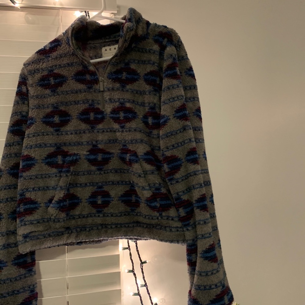 Cropped fuzzy pull over